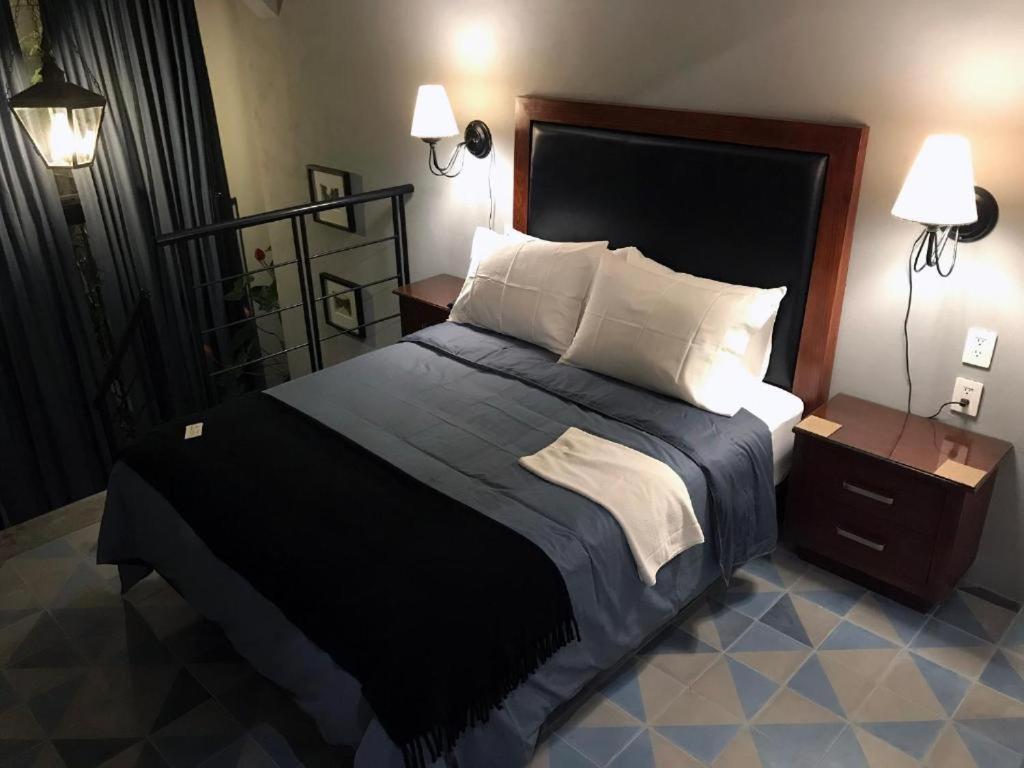 La Perla Hotel Boutique B&B Guadalajara Eksteriør billede